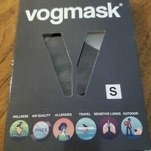 Vogmask small black LAST ONE